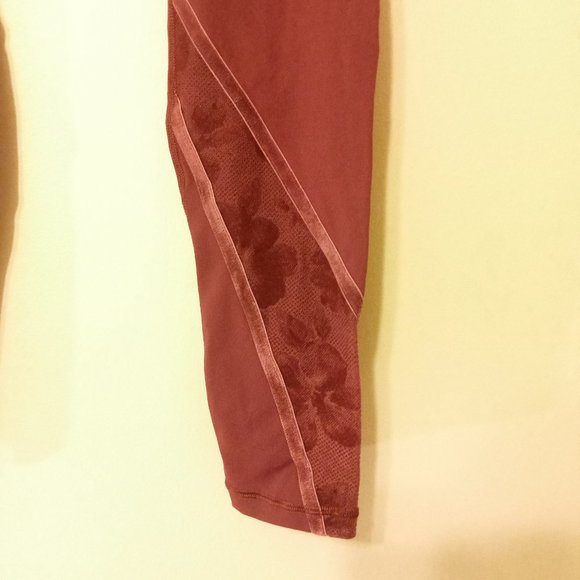 lululemon maroon floral lace leggings - Picture 7 of 9